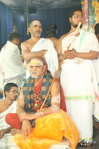 Film-Nagar-Daiva-Sannidhanam-New-Temple-Inauguration